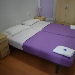 hostal-mimi-las-ramblas.catalonia-hotels.com/
