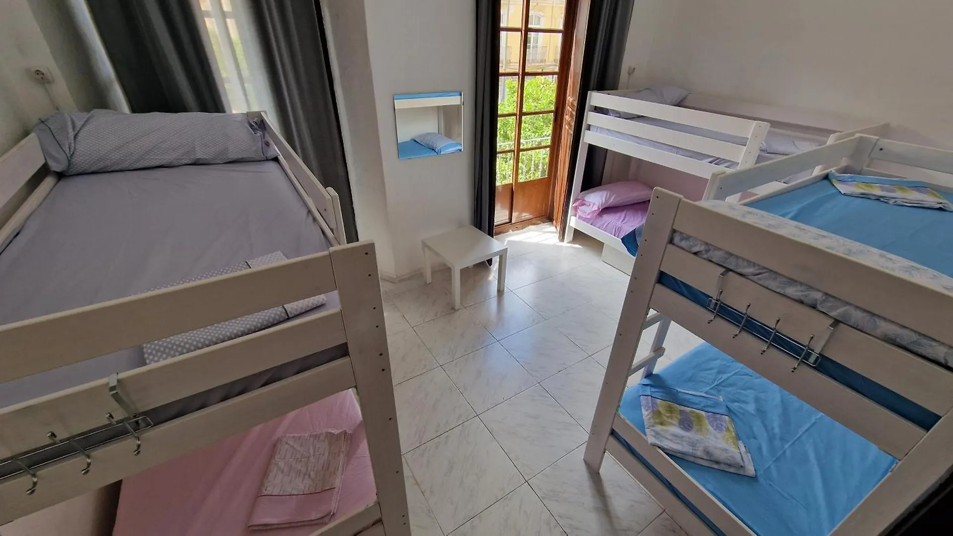 Historic Malaga Centro Rooms Hostel